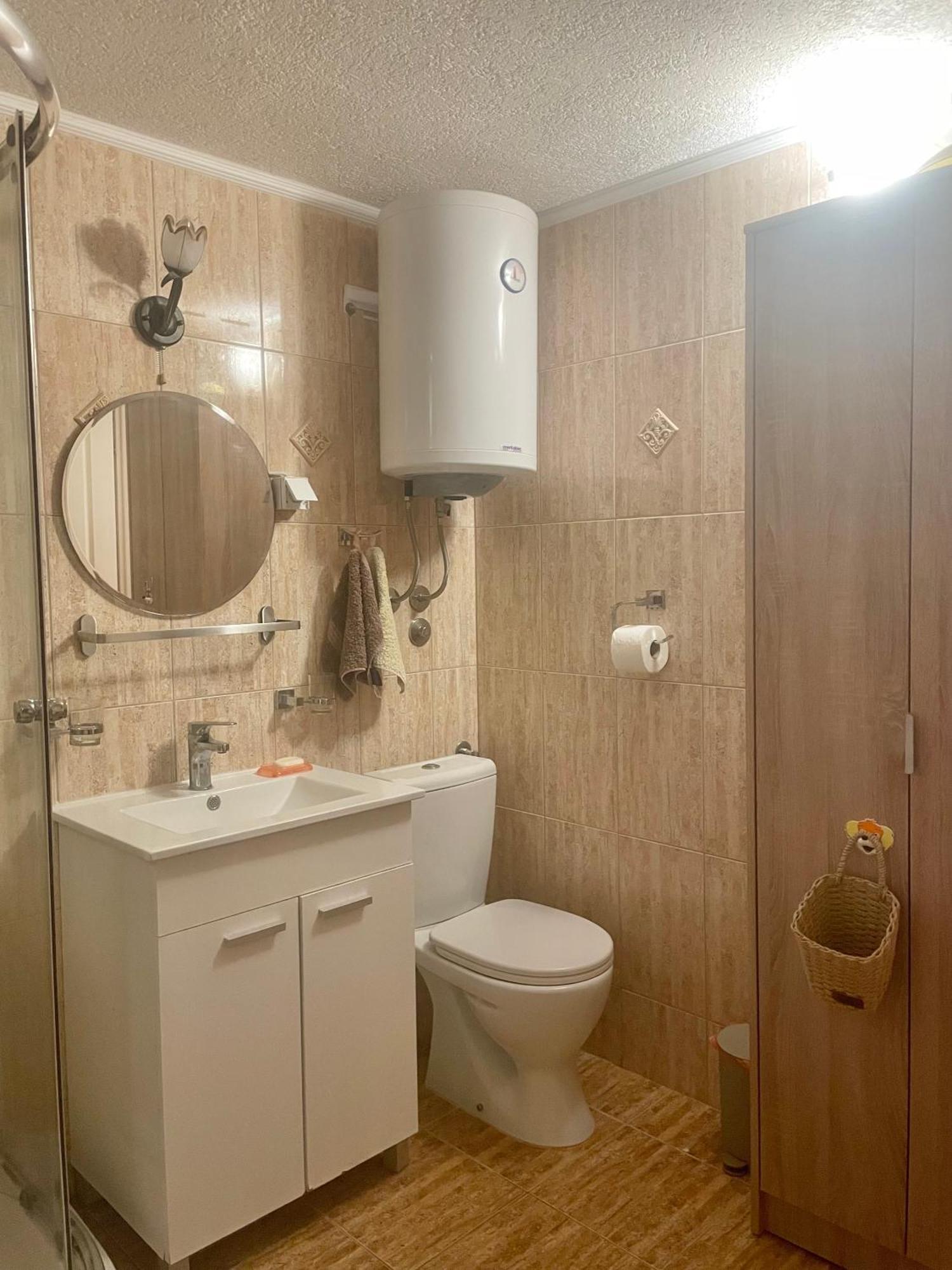Anna Apartment Utjeha-Bušat Eksteriør billede